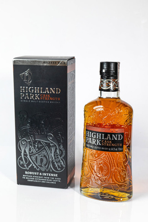ok HIghland Park Cask Strenght 64,3% release no. 4, 0,7l (wersja 2023)