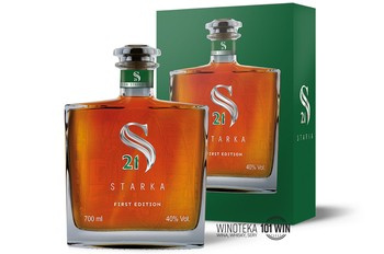 Starka 21letnia First Edition 40% 700 ml dojrzewająca 21 lat w dębowych beczkach. ostatnie butelki w Polsce (lekko zniszczone kartoniki)